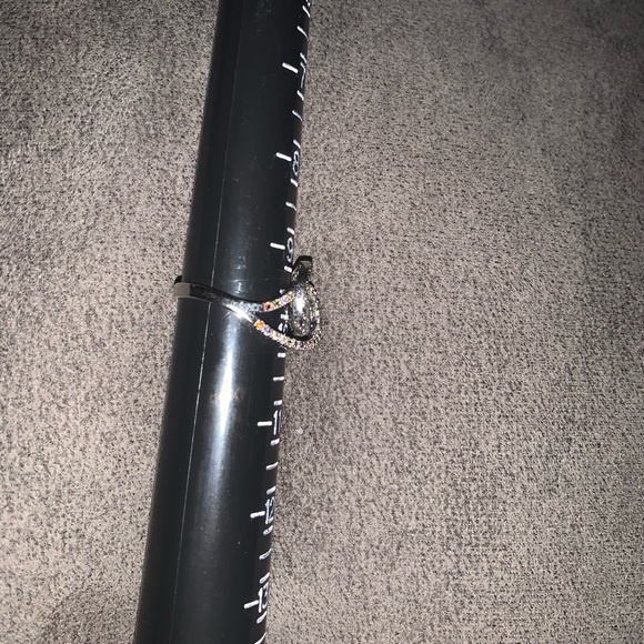 Costume jewelry ring silver colour with coloured stones SZ 9.5 - Picture 5 of 5